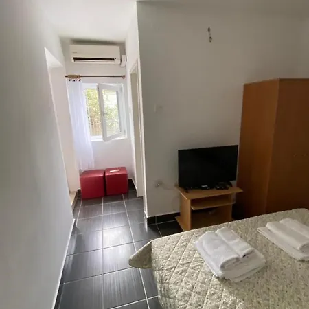 Dvorski Baska Voda