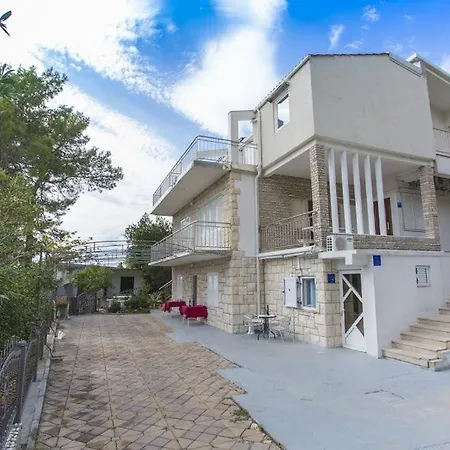 Dvorski Apartment Baska Voda